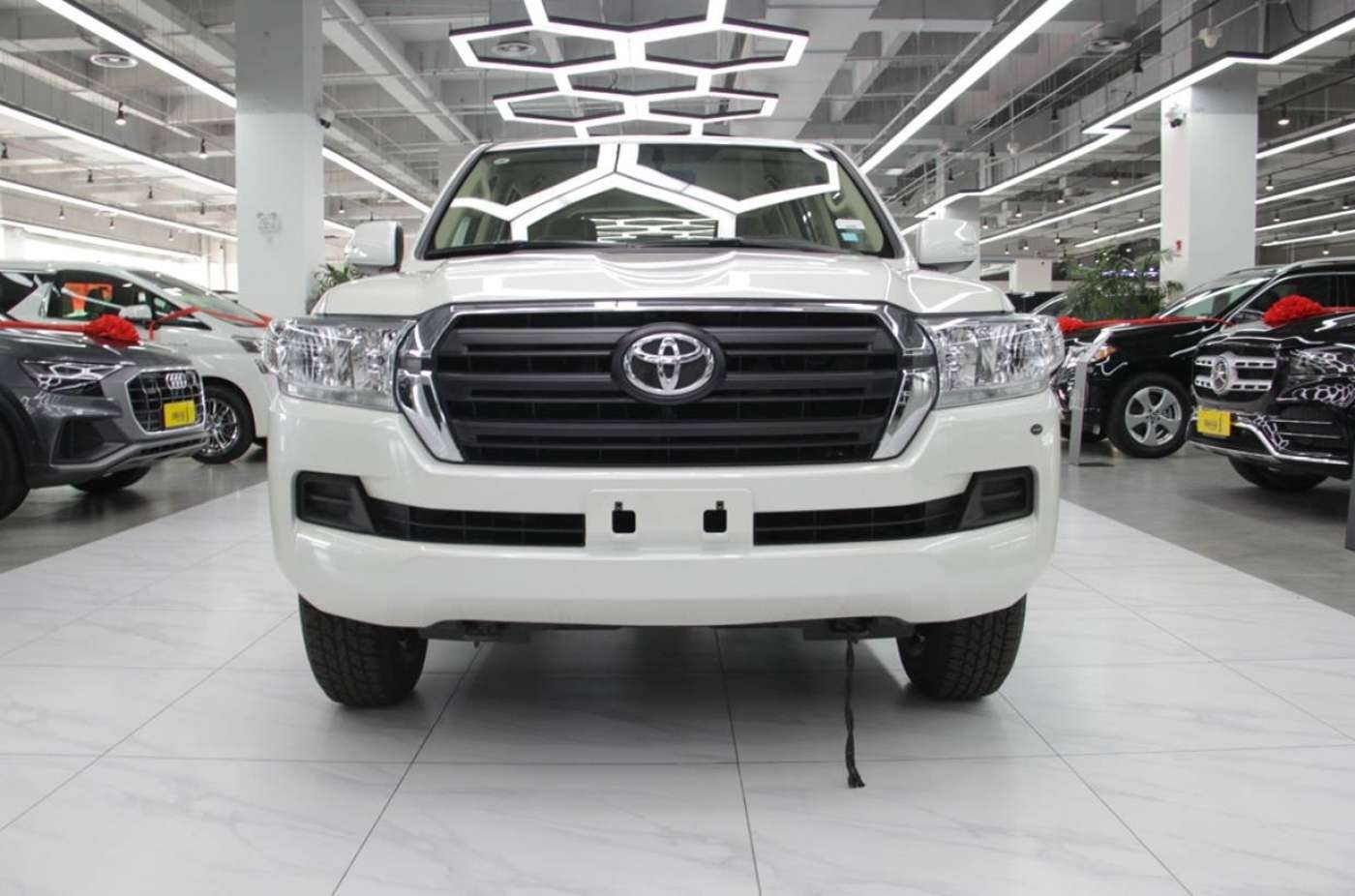 2020款丰田酷路泽4000中东版最新报价现车最低70万起