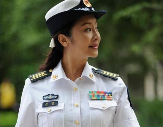 捧红丈夫却惨遭抛弃,转身迎娶秦海璐,今52岁唐静仍孤身一人_腾讯新闻