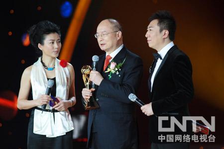 [2010cctv中国经济年度人物]陈元:国开行不良贷款率低是因风险防范