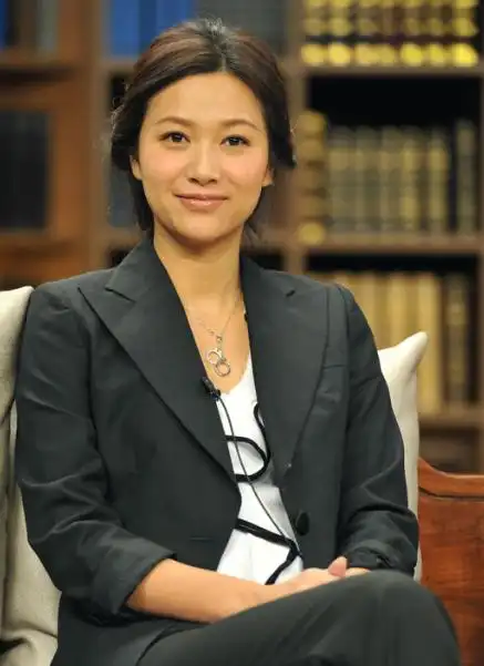 希望徐静蕾能够继续保持自己独特的风格,继续创作出更多令人惊叹的