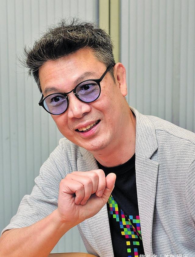 55岁满头白发憔悴到认不出,因劈腿被迫隐退_梁荣忠_钟丽淇_香港