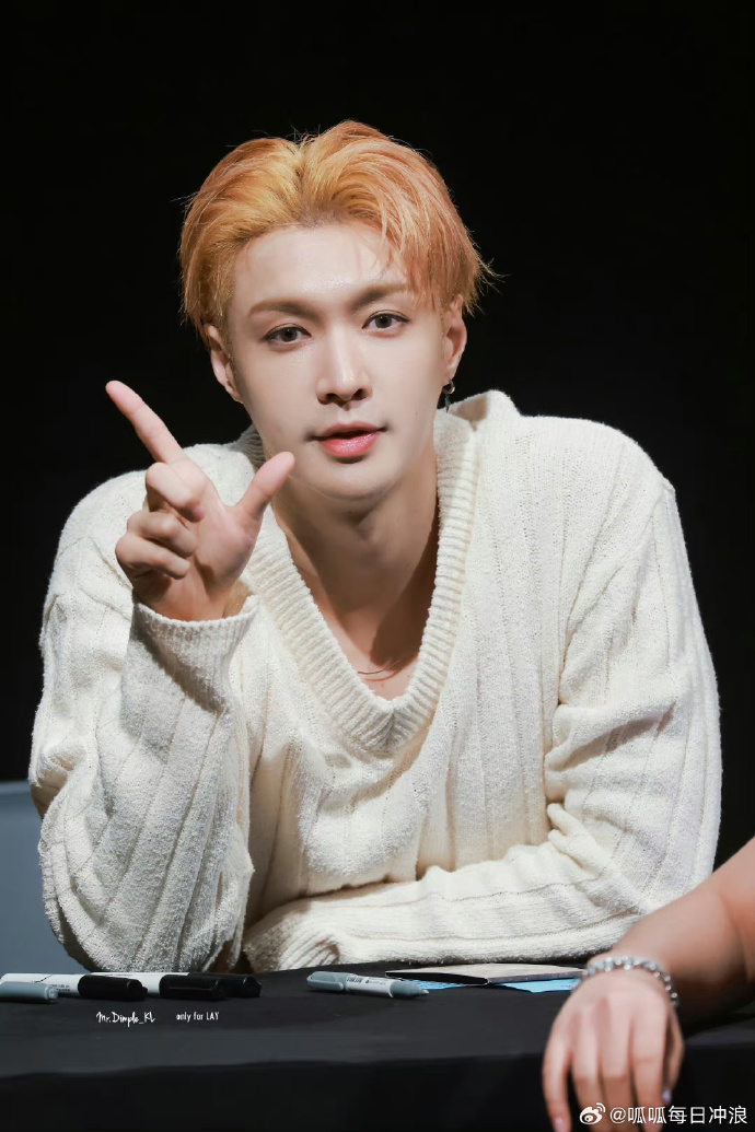 张艺兴出道十二年状态