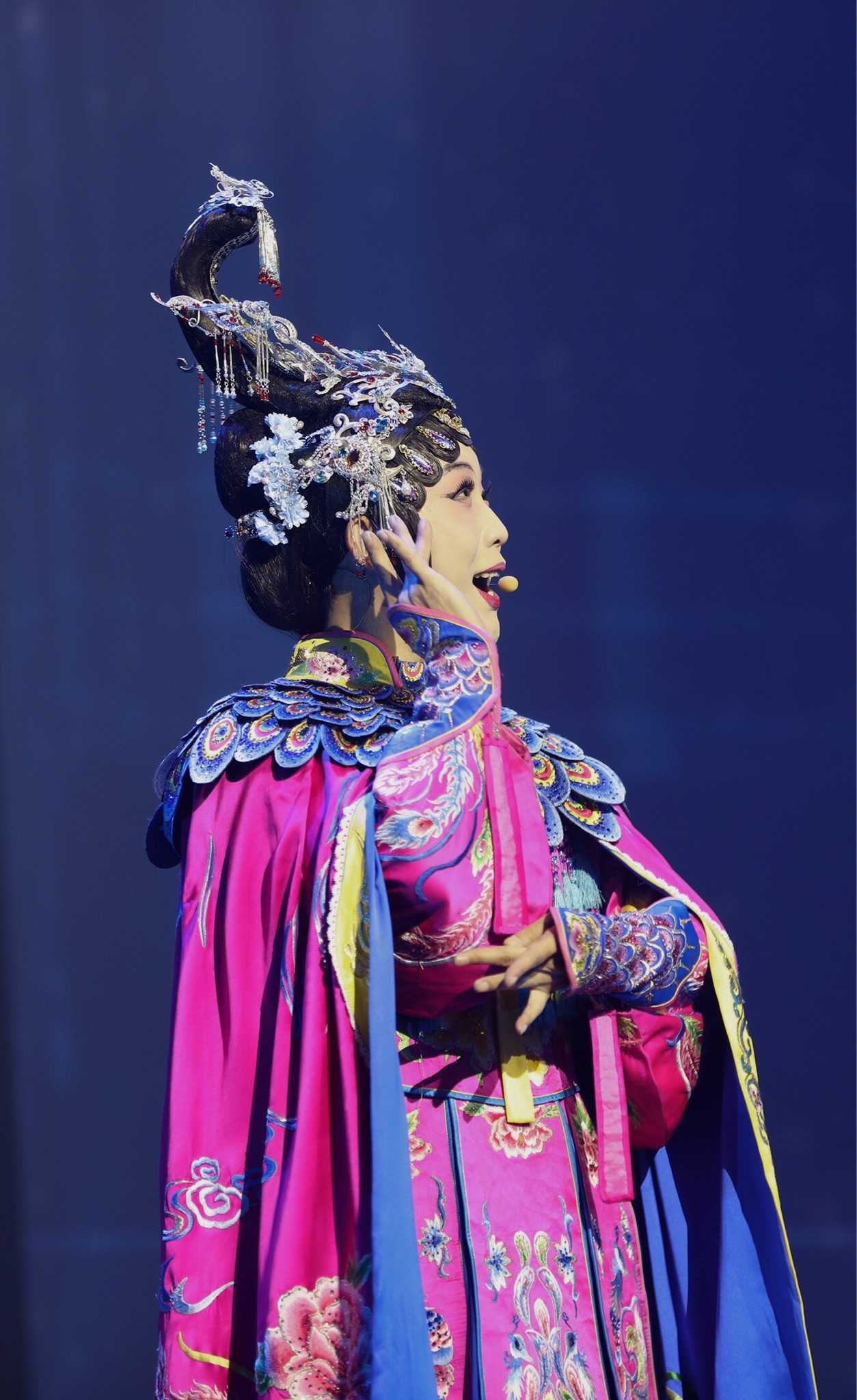 李玉刚,真盛世美颜,美而不俗,媚而不妖.