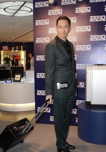 吴启华出席活动