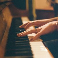 钢琴唯美头像好看有意境的唯美钢琴微信头像图片