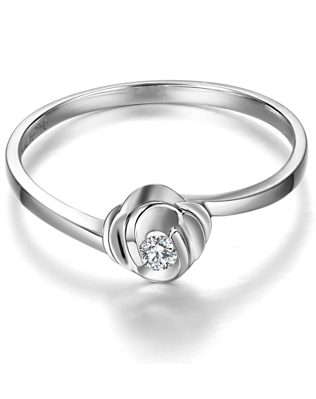 18k白金钻石戒指 浪漫风格