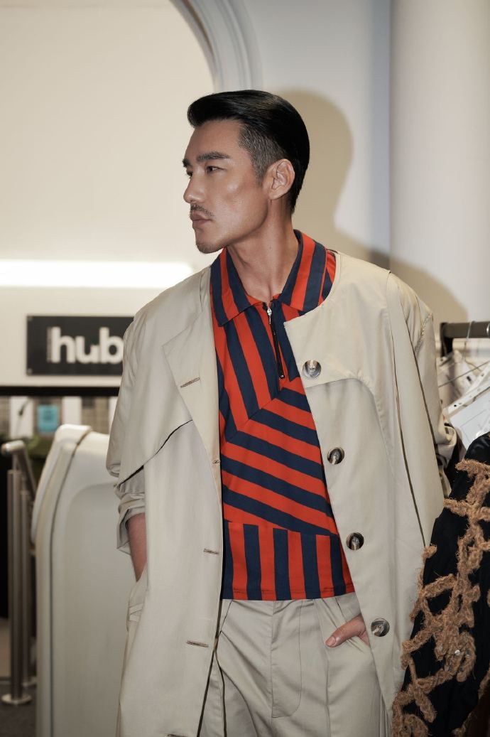 胡兵伦敦时装周走秀##胡兵时装周走秀状态