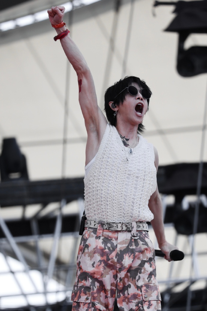 肌肉线条…#2023华晨宇火星演唱会