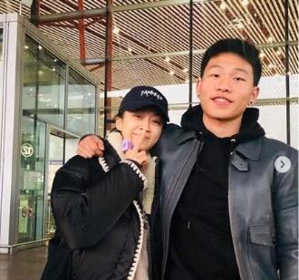 陈坤儿子女友疑似曝光,陈尊佑晒照,和女性关系亲密