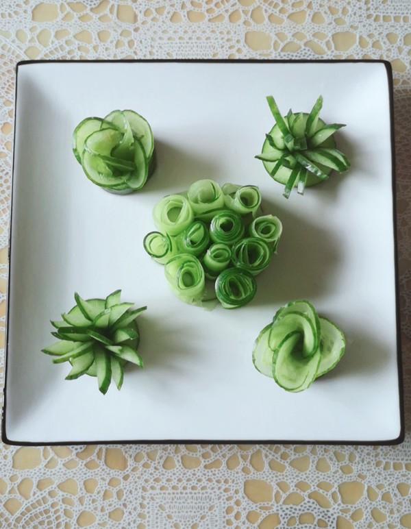 看见月亮说晚安做的黄瓜玫瑰花～摆盘装饰