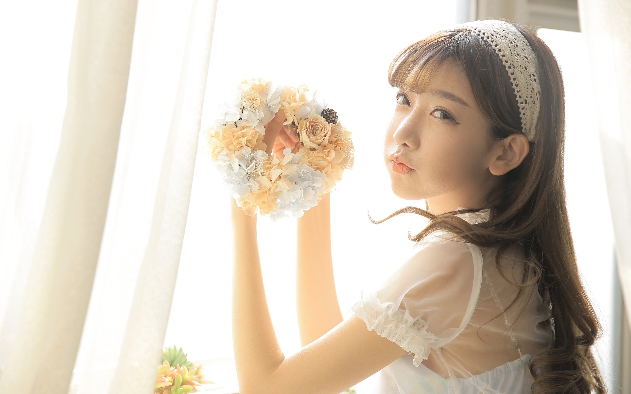 中国清纯美女模特写真壁纸 - 2560x1600 壁纸 下载