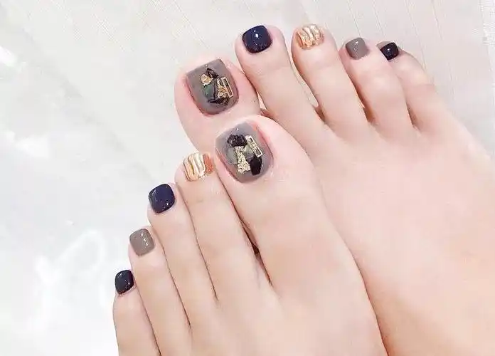 2020款时尚气质脚趾甲美甲