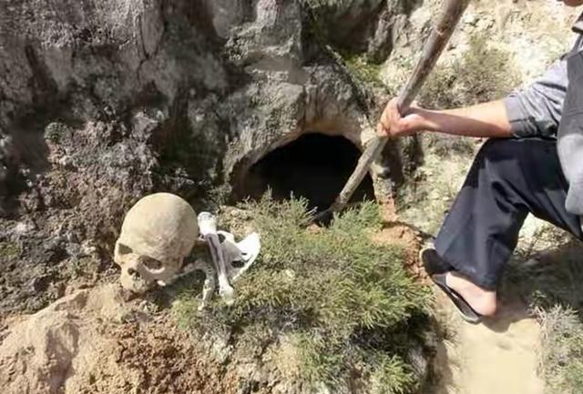 这位盗墓者号称"土行孙",擅长用探杆找墓,盗出铜鼎才卖2万4