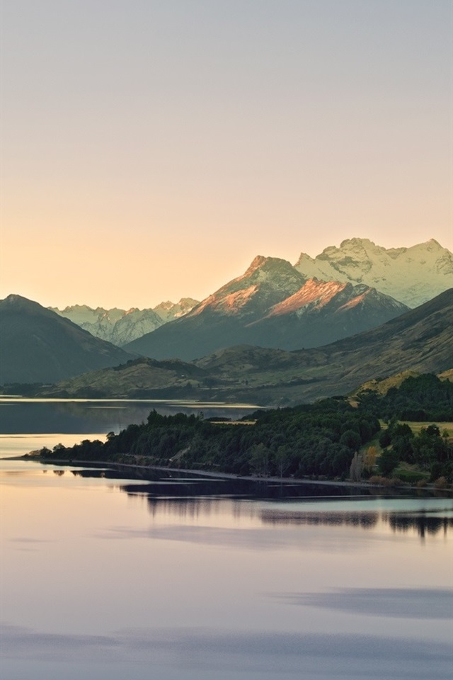山,湖泊,森林,黄昏 iphone 壁纸