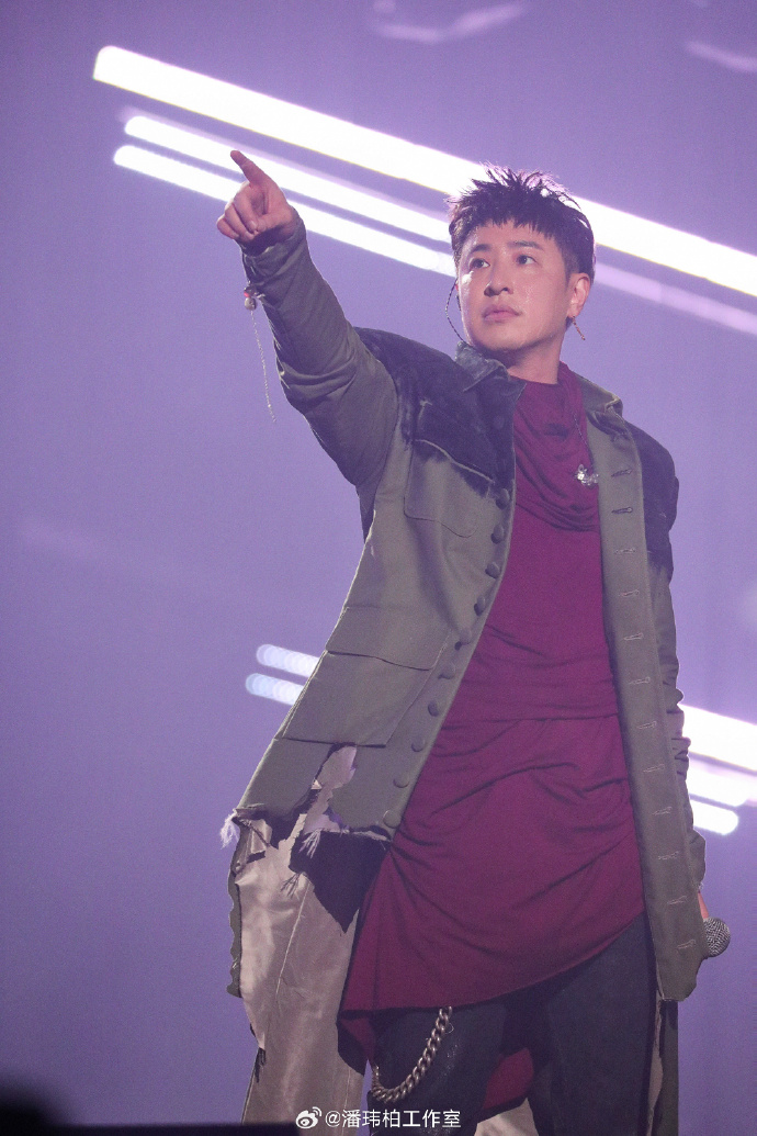 潘玮柏超话7315#潘玮柏狂爱巡回演唱会#相逢,相聚,欢笑,一同定格