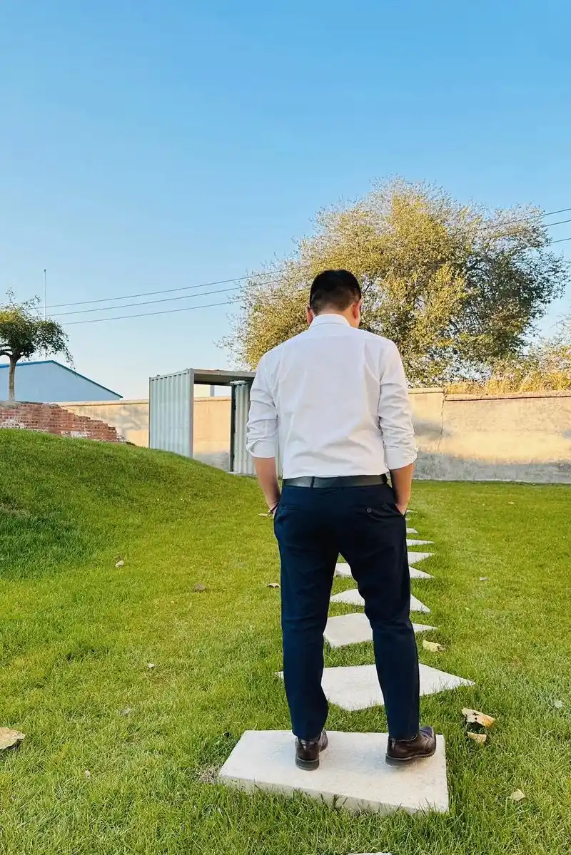 图文扶持计划入口 #正装 #男士穿搭 #背影杀 ,来个背影版的正装