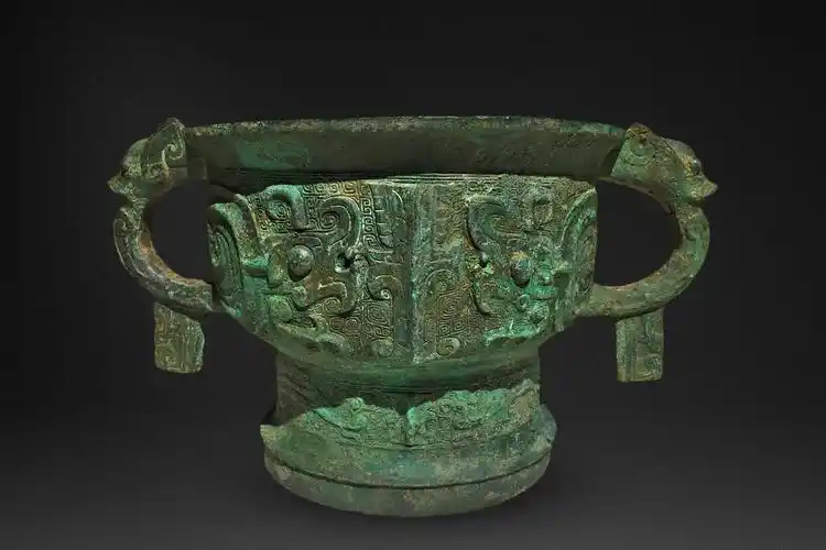 西周夔龙纹青铜簋