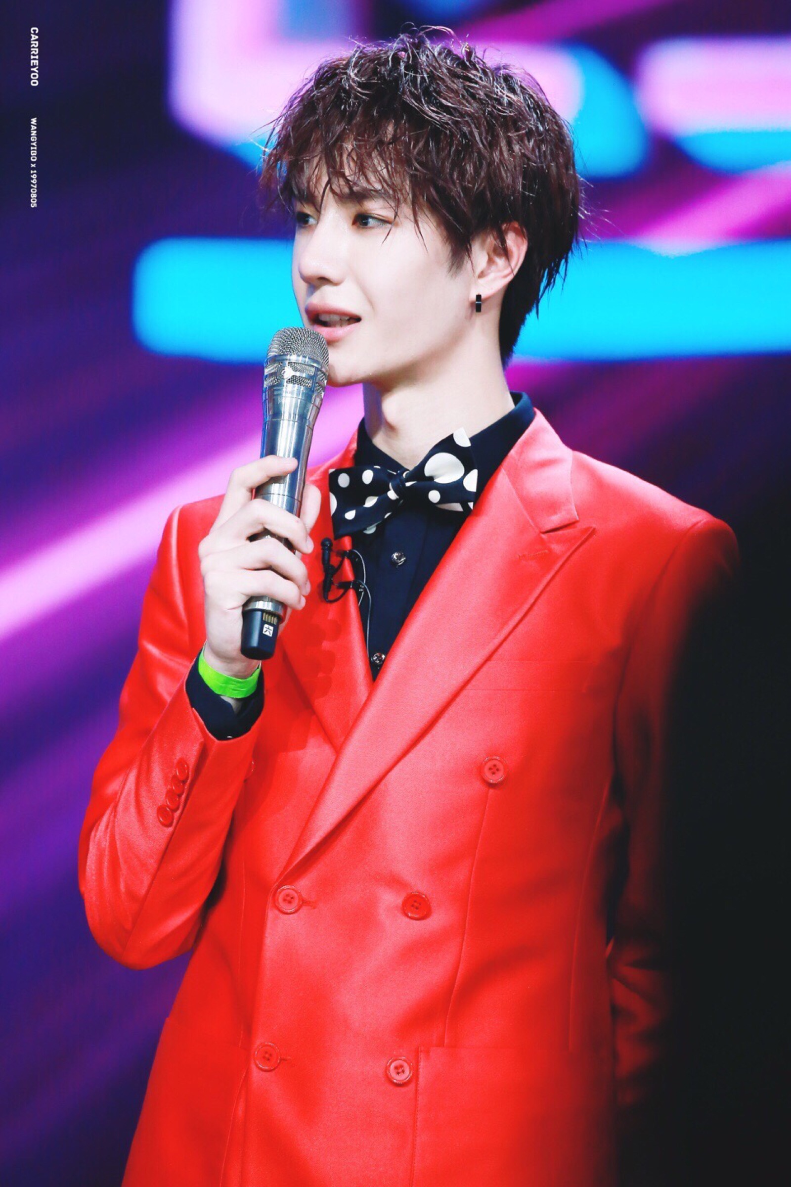 180603 创造101第三次公演录制 @uniq-王一博 cr:logo