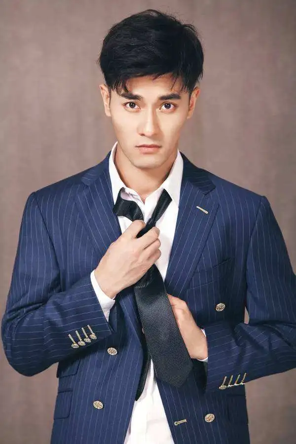 北影演员郑凯帅气写真