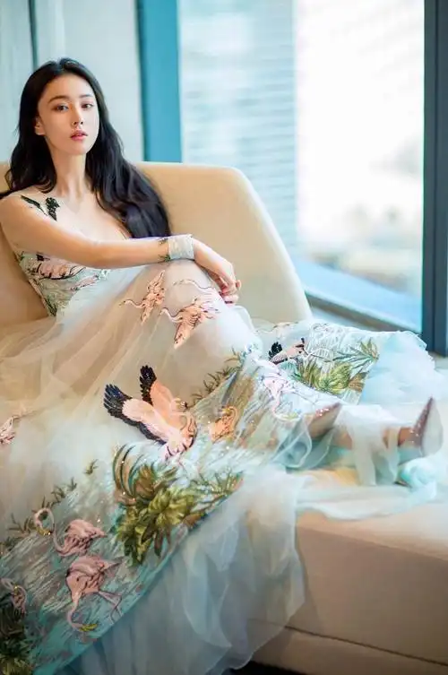 我真的好喜欢张馨予的颜值