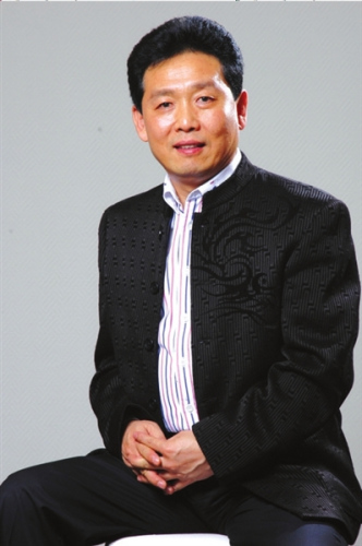 吴欢要尽快弥补中国人的信仰缺失