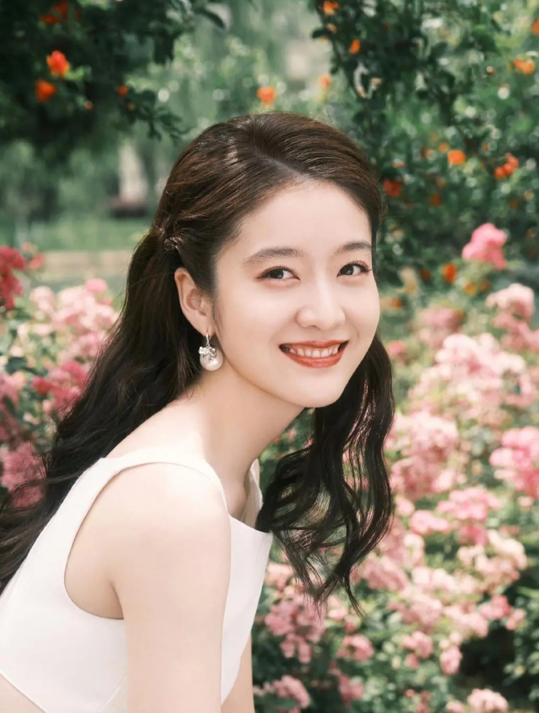 张雪迎真好看,清纯甜美,笑容迷人!