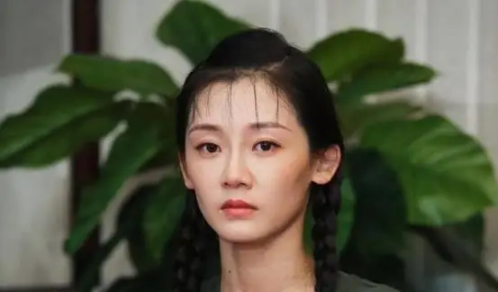 原创冯小刚称:她永远红不了,更别说拿奖了,因为太能装_苗苗_钟楚曦