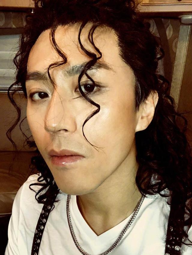 明星放飞自我拍搞怪照片,林更新变身媒婆,吴亦凡是要闹那样?