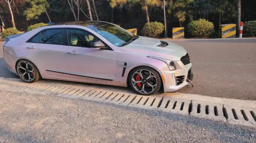 凯迪拉克atsl梦幻火山灰