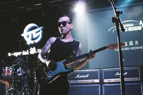 [喝也喝不完的酒]布衣乐队现场小记