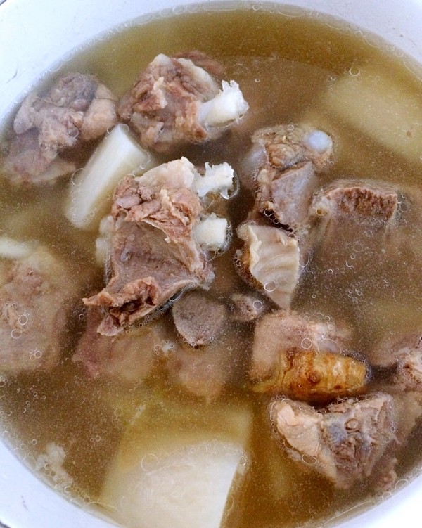 蓝兔-7做的排骨萝卜汤