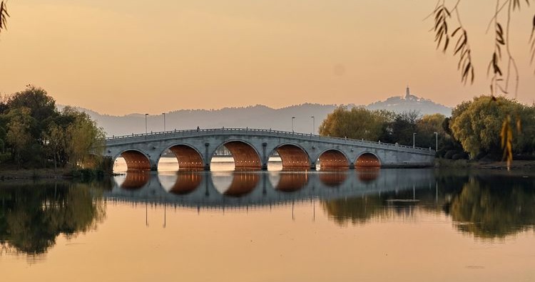 苏州市石湖景区月影桥