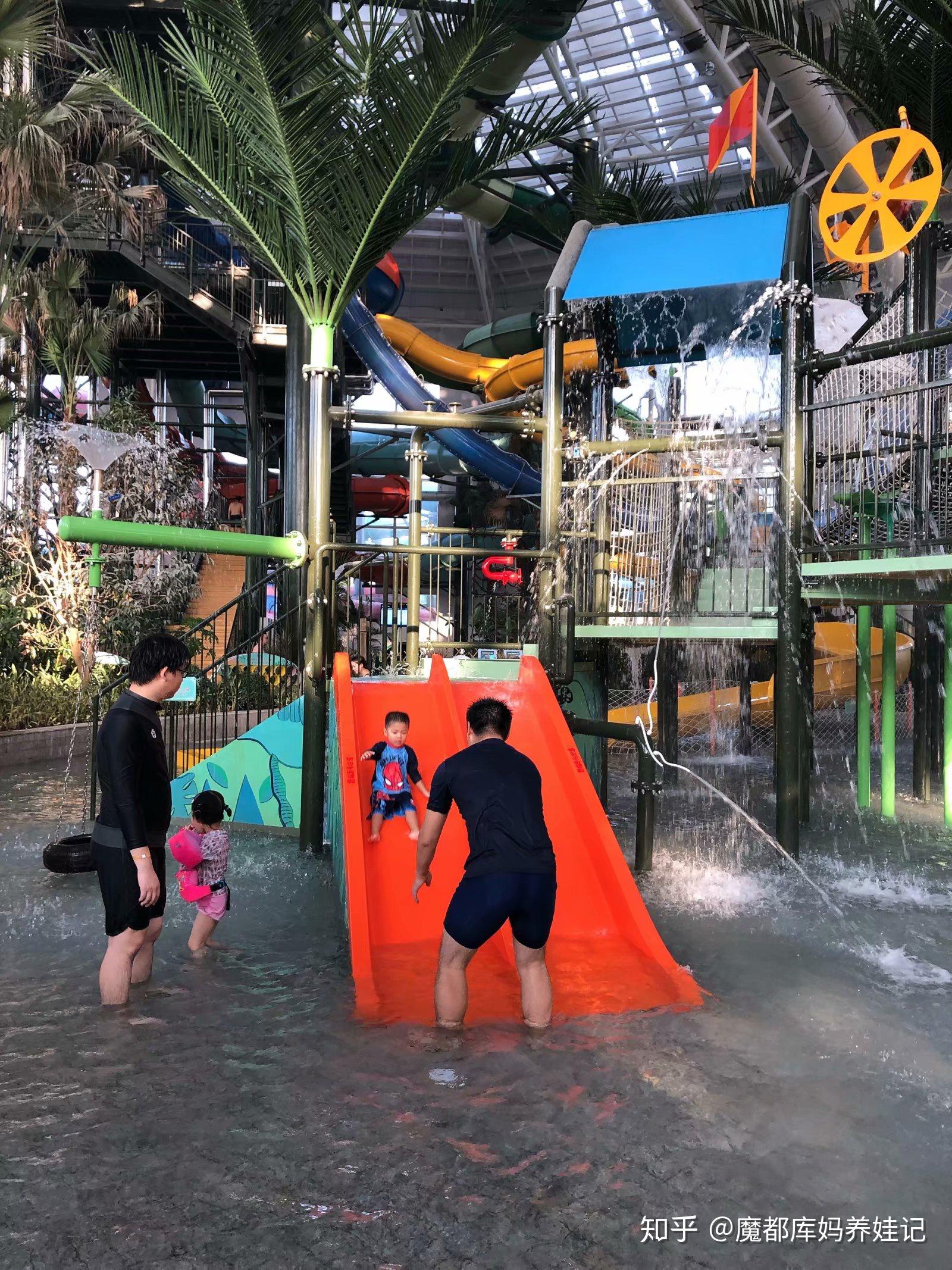 乐园坐落于浙江省湖州德清县,目前配套的住宿价位从高到低分别有度假