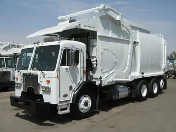 2008 peterbilt 320 with new way front loader garbage truck