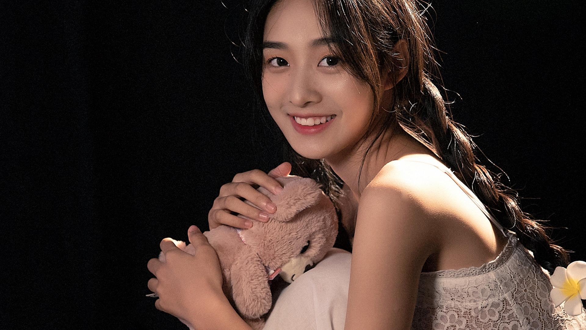 高冷女神背景图-美女壁纸 - 壁纸之家