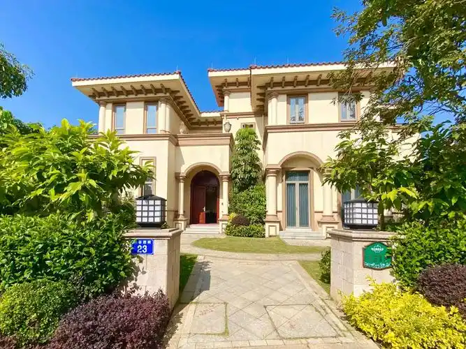 别墅外景实拍图