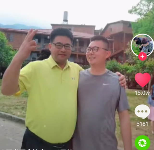 郭威如今是许家的宝贝,舅舅很欣赏他,教授姑姥姥更是高兴