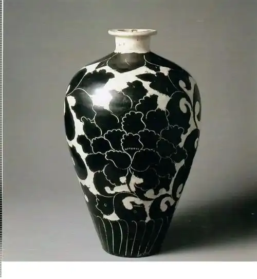 牡丹纹梅瓶