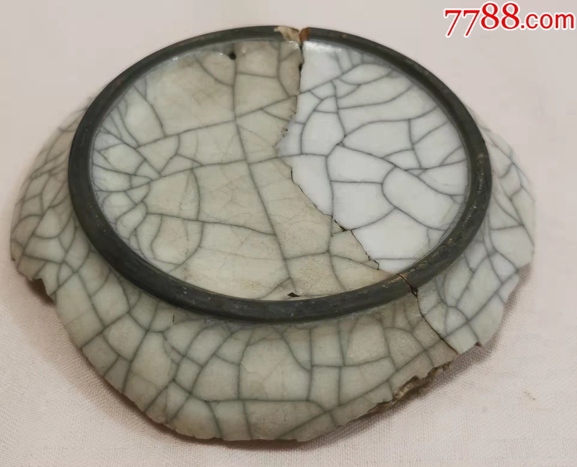 北宋哥窑白釉大瓶底部瓷片h