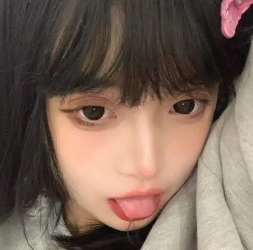 想球球这种吐舌的头像