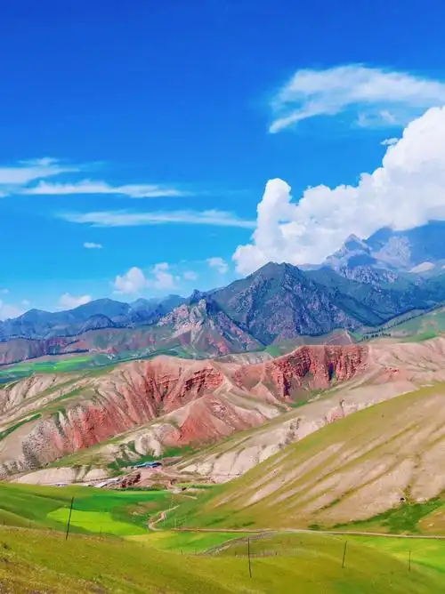 青海祁连卓尔山青藏高原的丹霞仙境