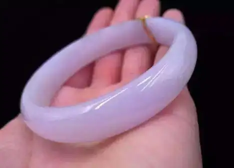 紫色玛瑙手镯的功效与作用 紫色玛瑙手镯