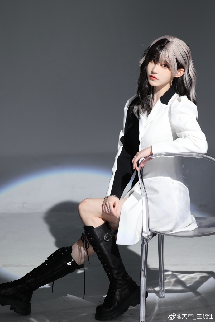 王晓佳上海时装周