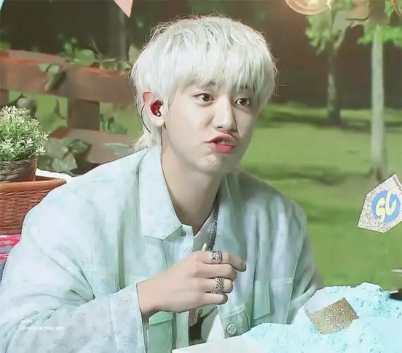 壁纸白发呆萌呆萌的灿烈太可爱了啊啊啊