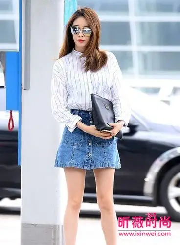 林允儿黄美英郑秀晶最新韩国女星夏季街拍穿搭