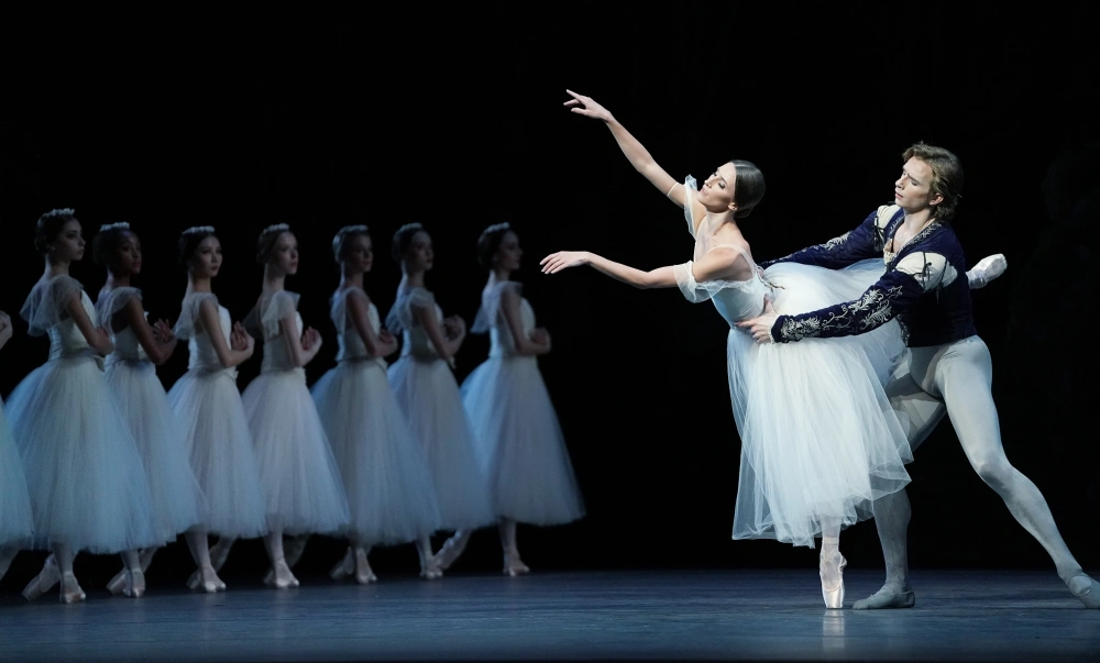 美国芭蕾舞剧院费城交响乐团接连登台北京掀起中美文化交流高潮