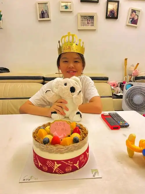 宝贝女儿又长大一岁了!祝你生日快乐98天天开心! - 抖音