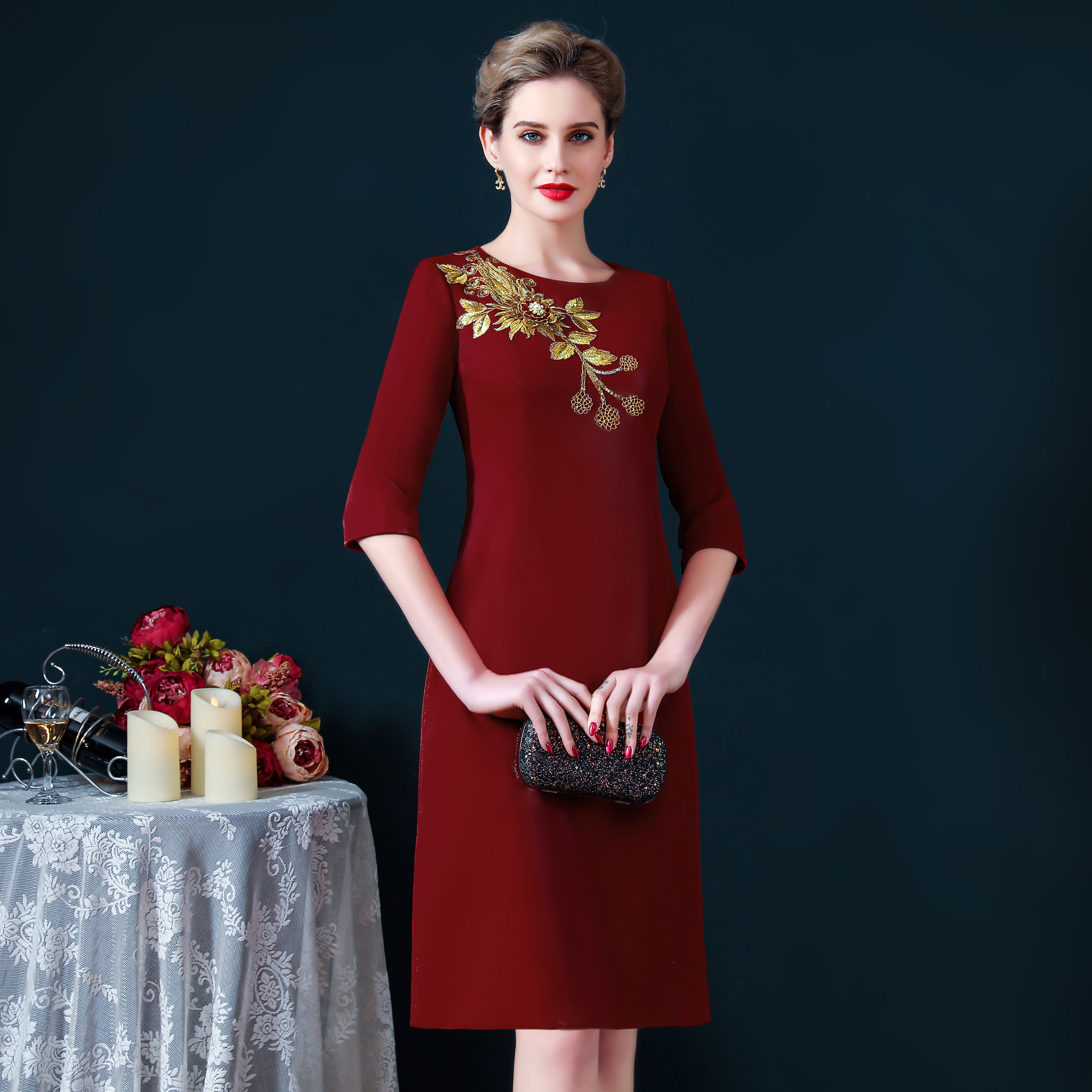 婚庆妈妈喜婆婆礼服年轻岳母婚宴装平时可穿婚礼丈母娘刺绣连衣裙