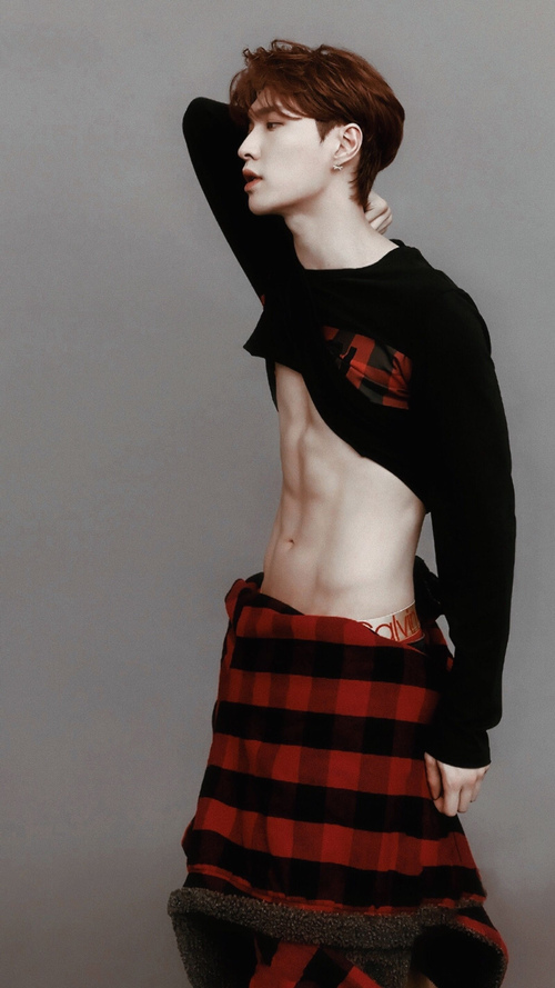 "这俩人能处,撩人是真的撩腹肌.