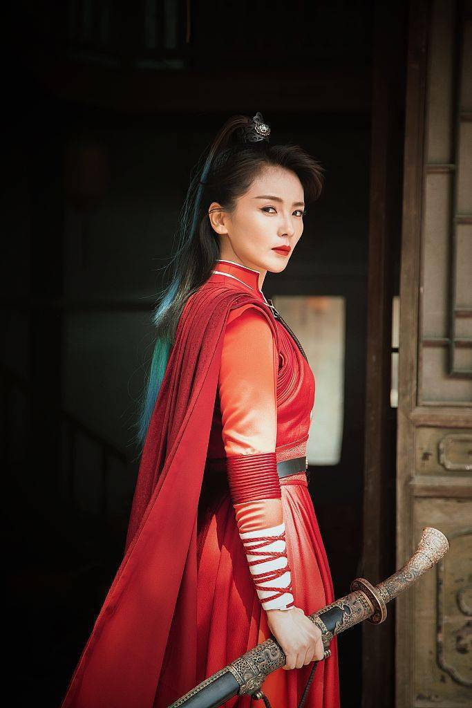 2021年5月14日,刘涛一组最新直播花絮写真曝光.